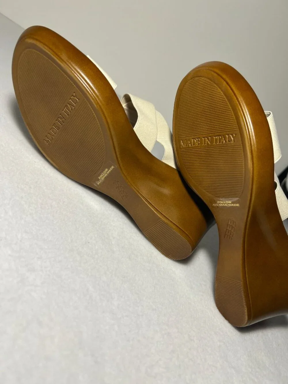 Italian Shoemakers Women's 6.5M Contesa White/Wood Color Wedge Sandal Heel